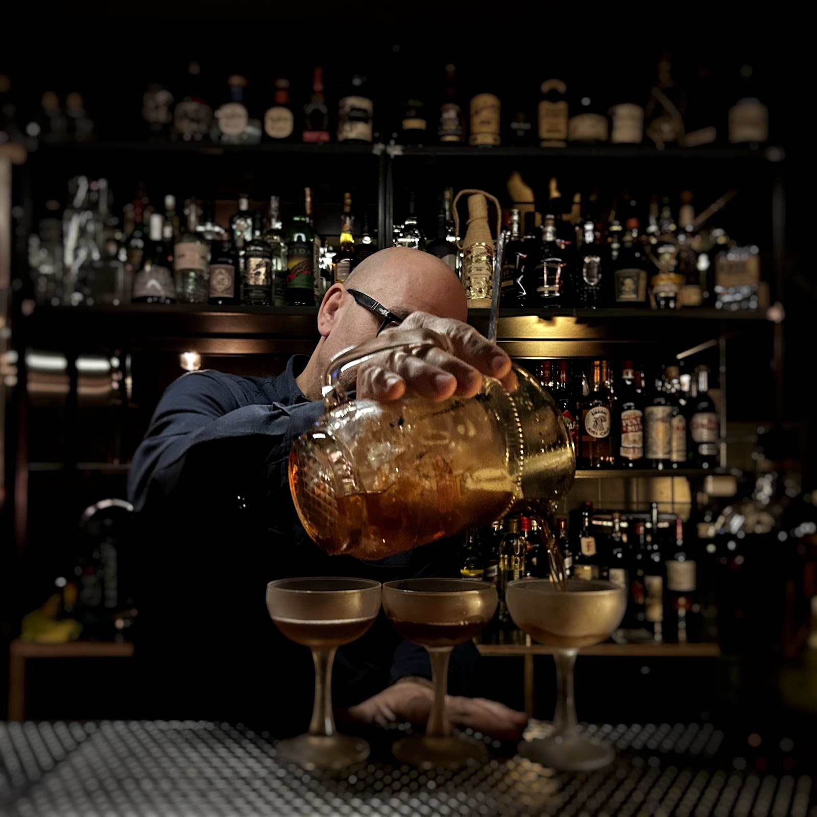 Bar Pani cocktail bar interior on the Rossauer Lände in Vienna
