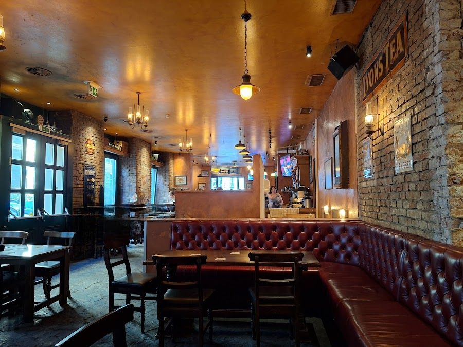 Flanagan's Irish Pub Vienna interior