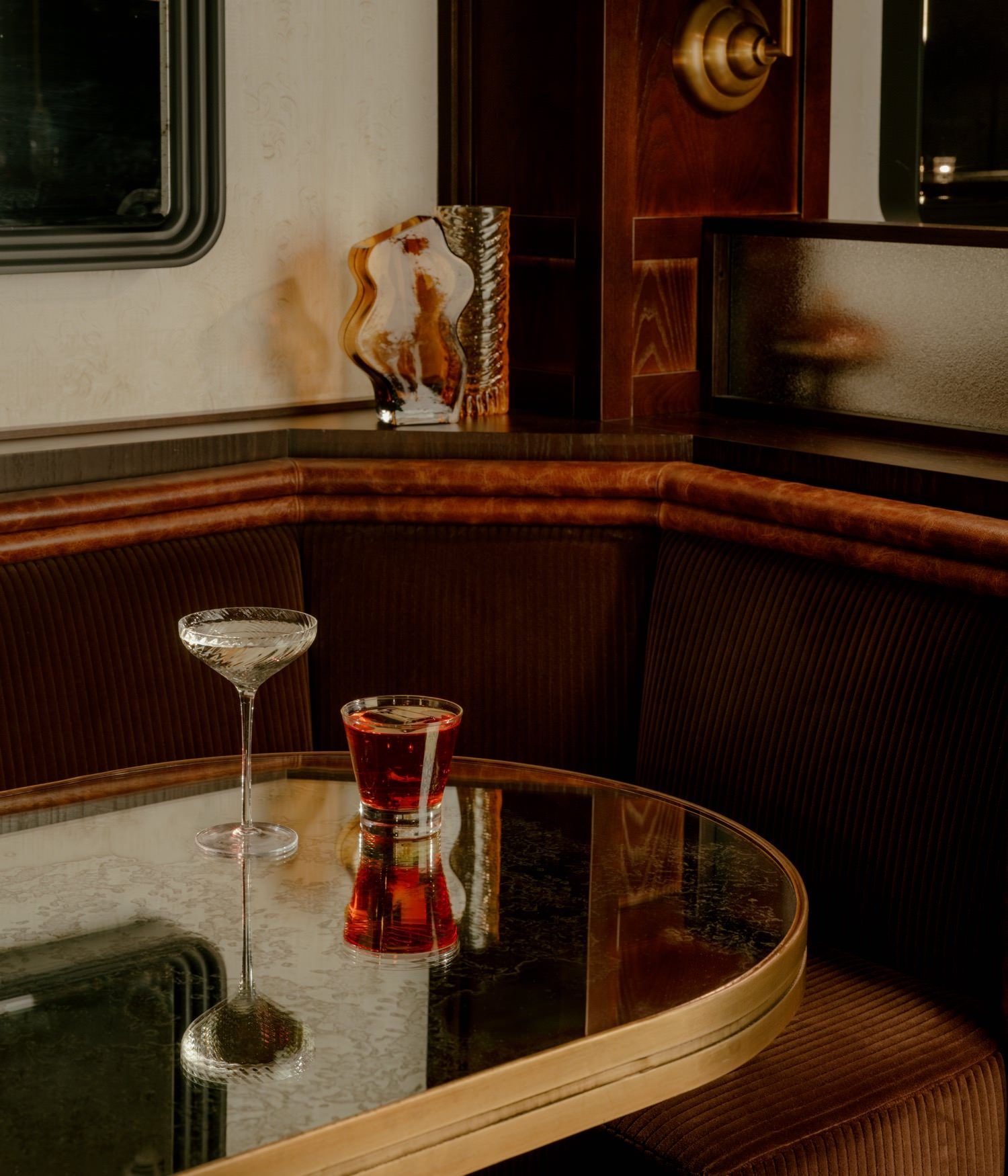 Frizon Cocktails & Spritz Vienna bar interior