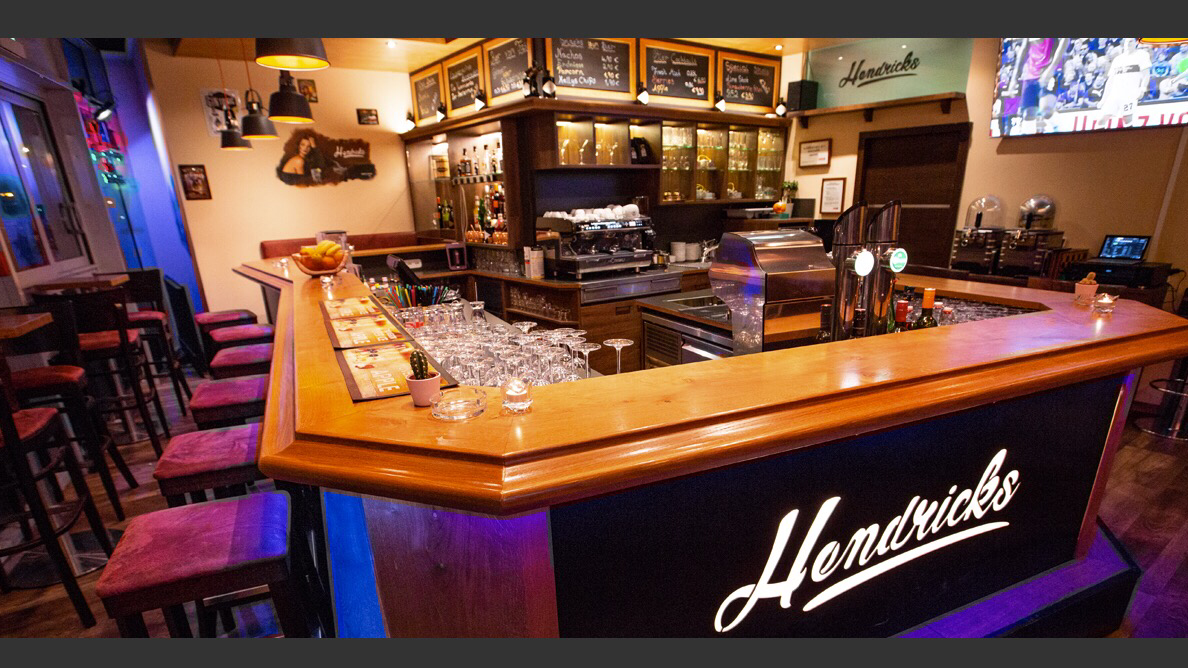 Hendricks Café und Sportsbar