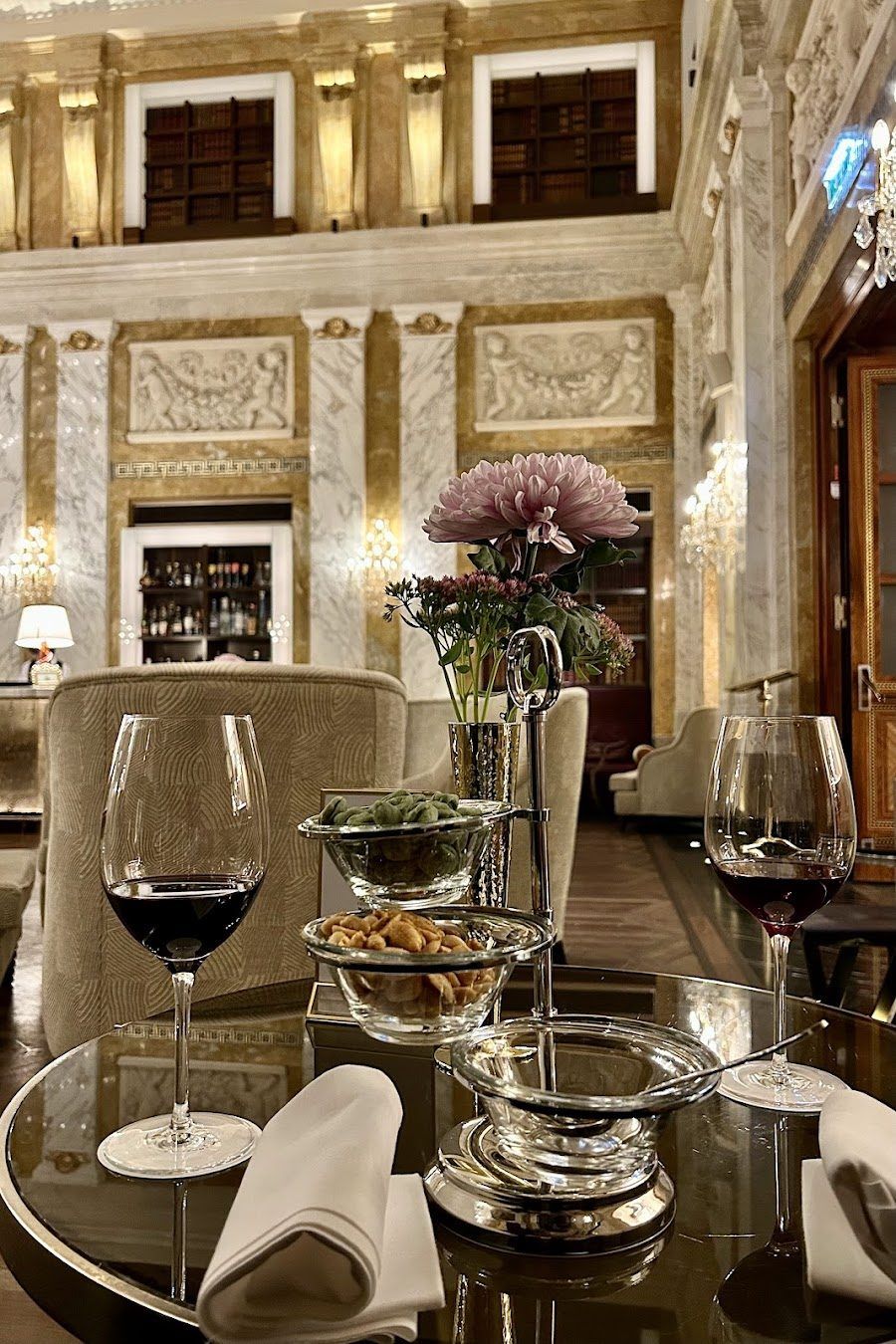 Hotel Imperial Bar cocktail at the bar