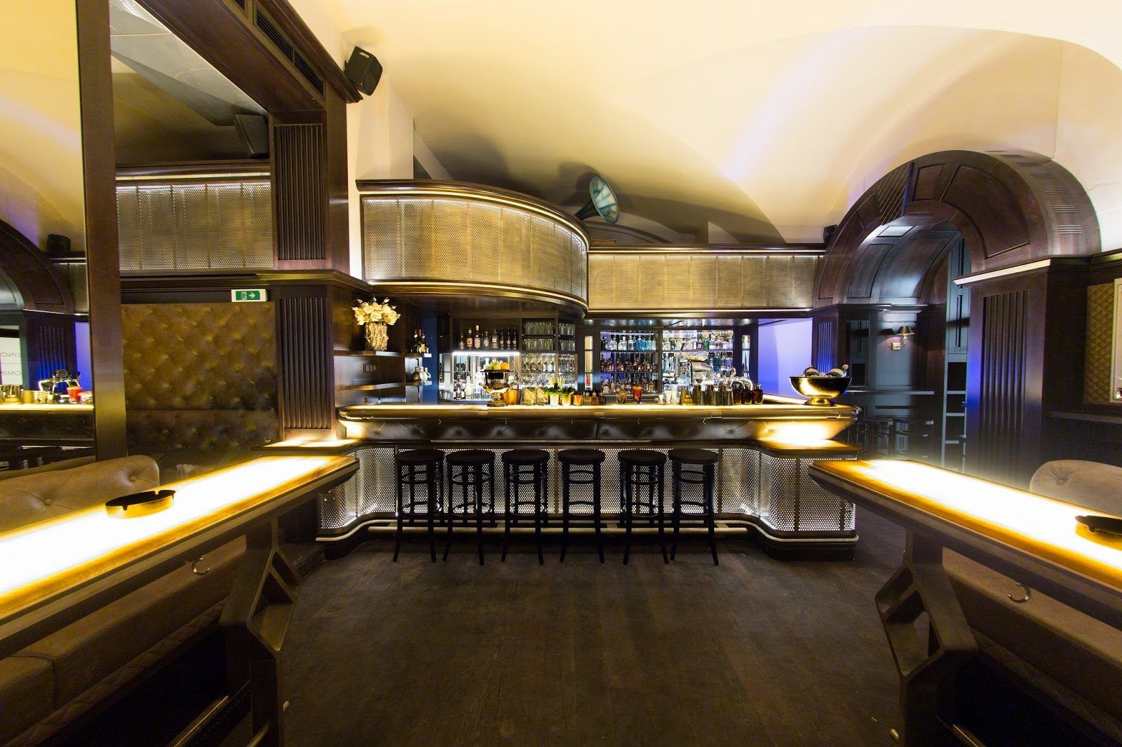 Kleinod Bar Vienna bar interior