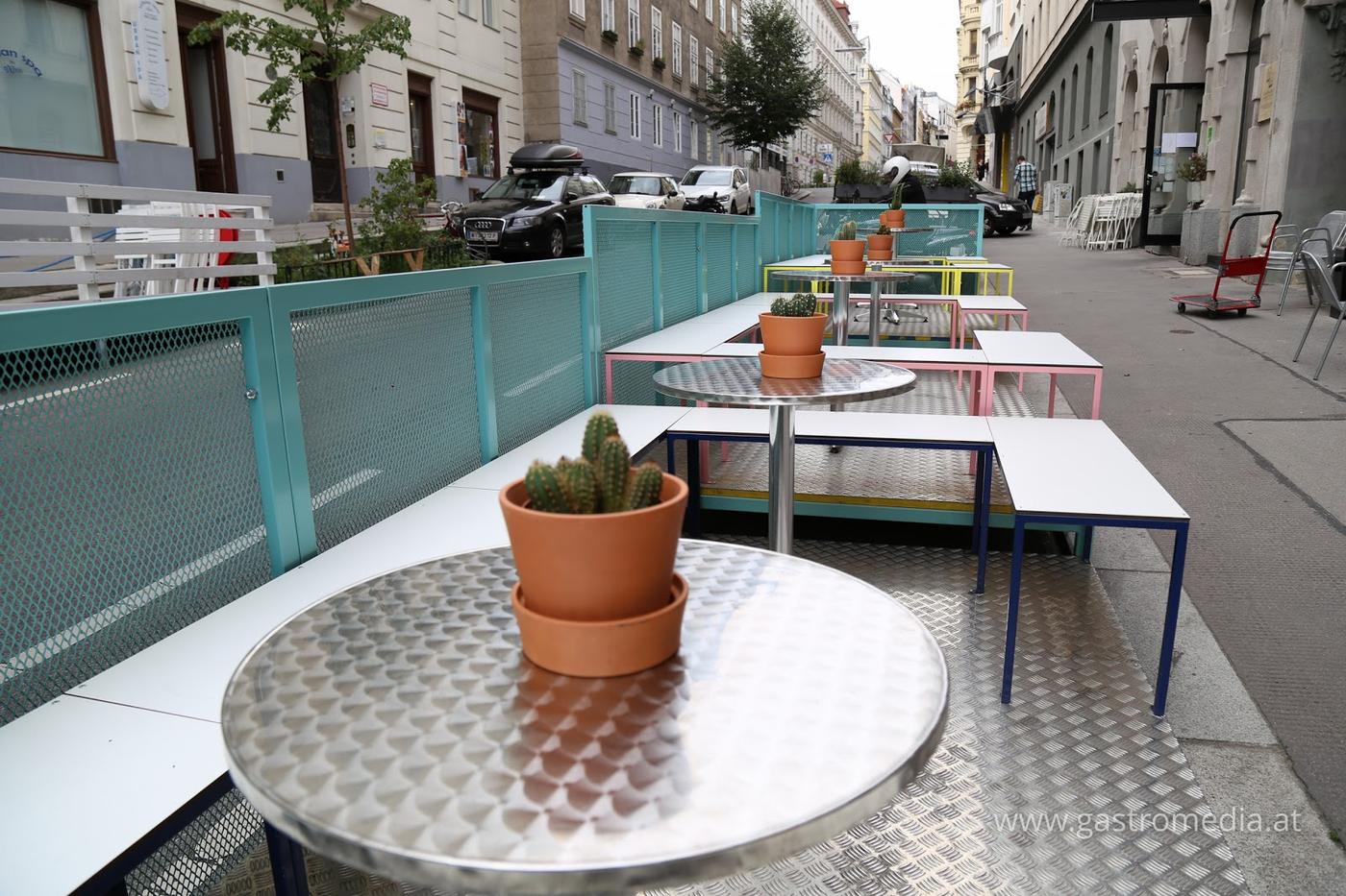 Miranda Bar, Vienna