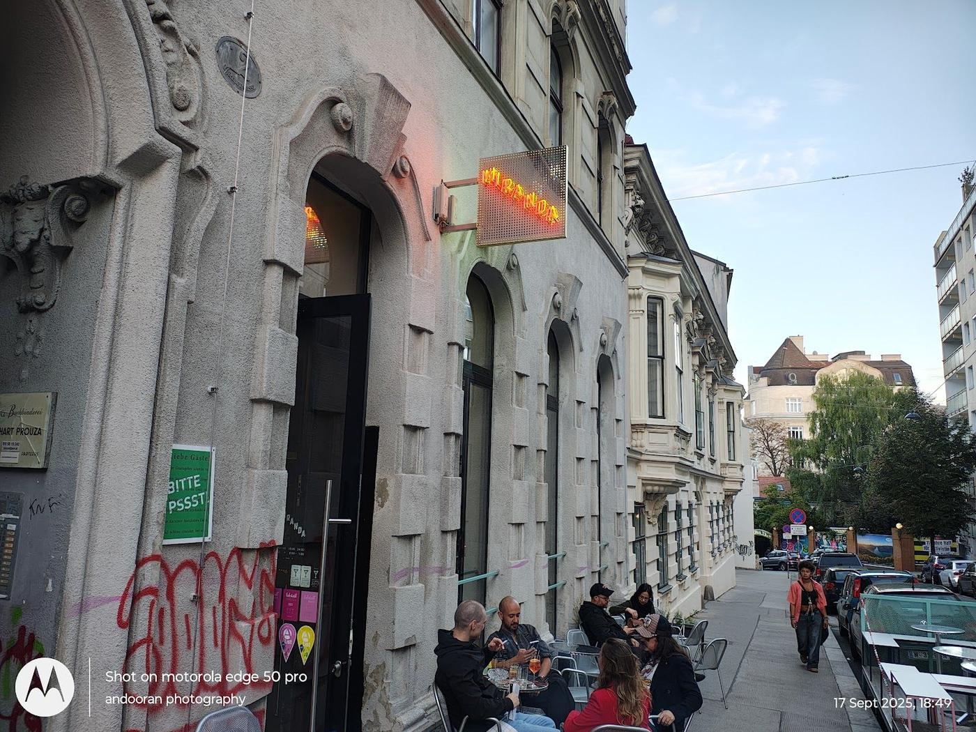 Miranda Bar, Vienna