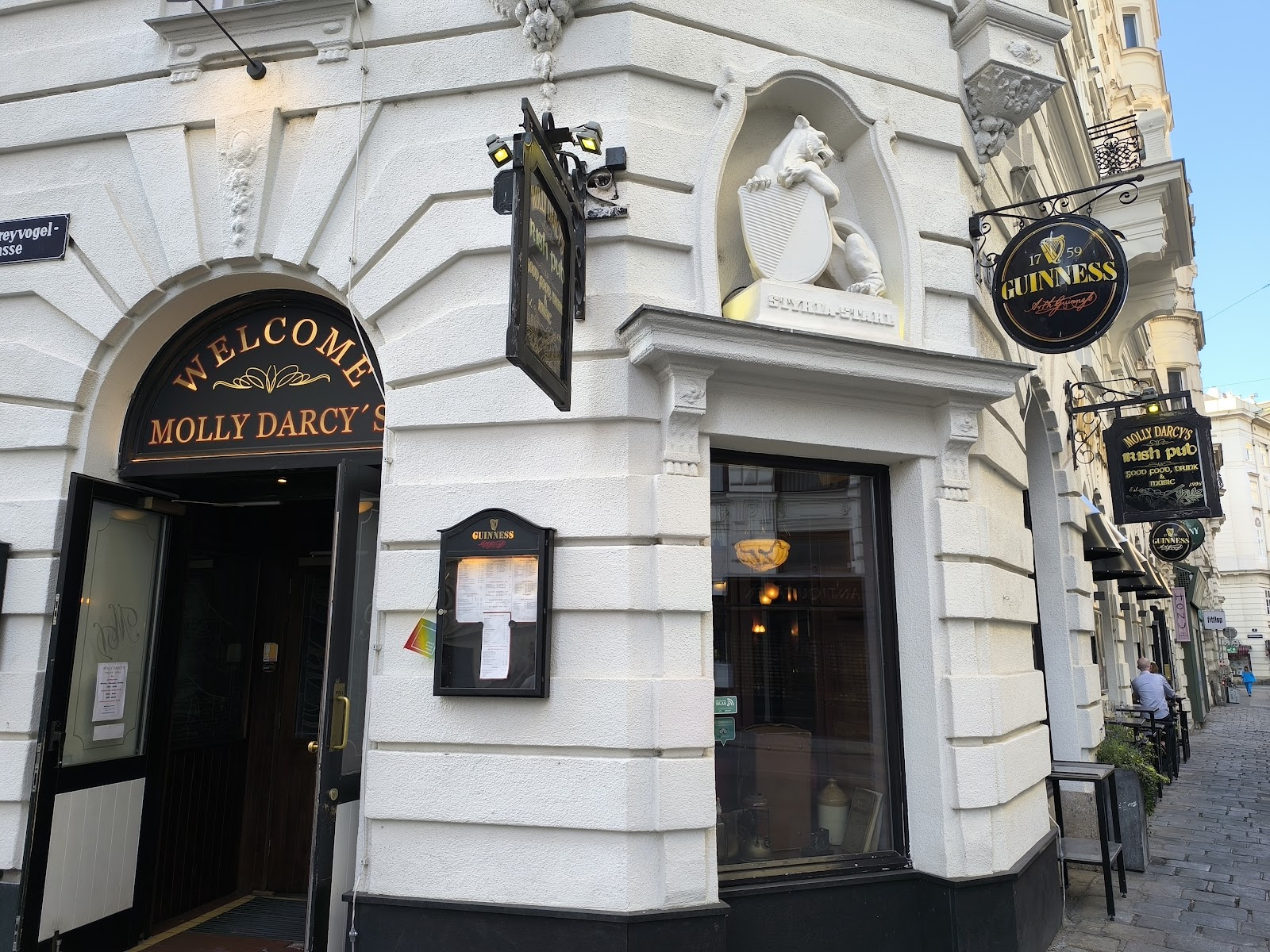 Molly Darcy's, Vienna