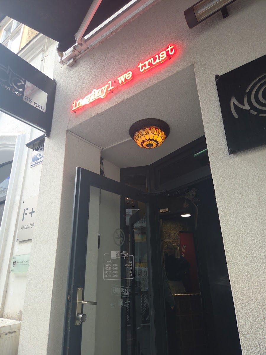 Needle and Thread bar service