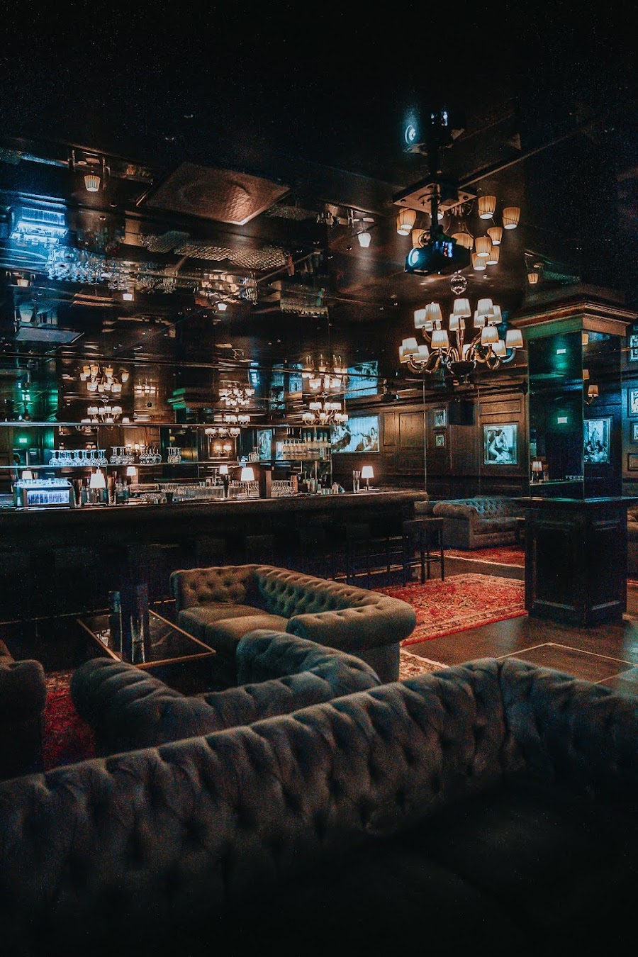 O Boufés, Vienna