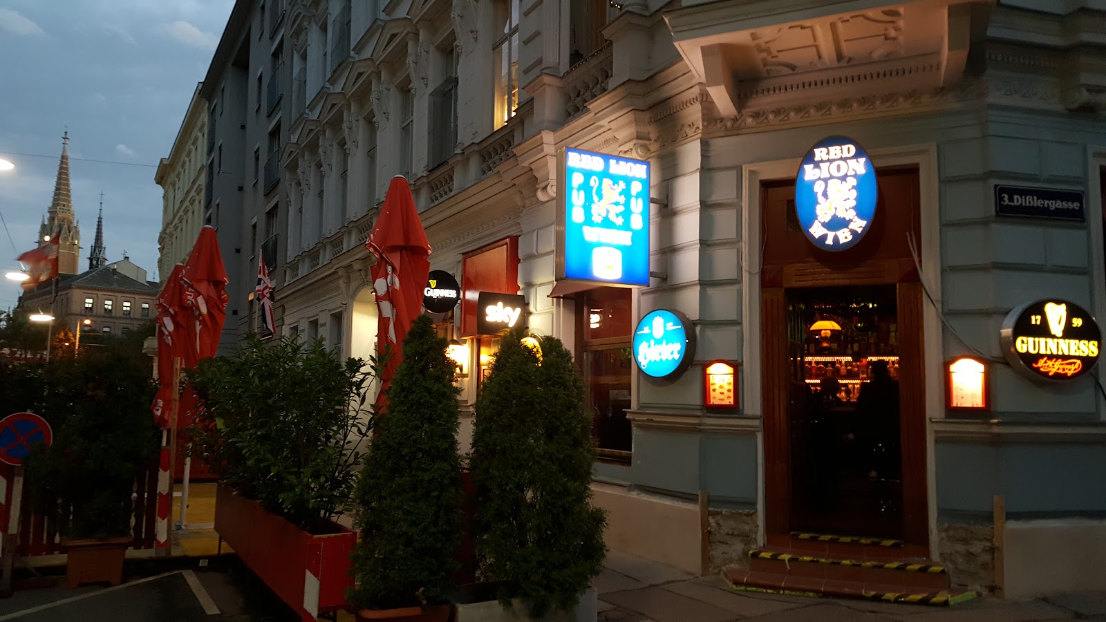 Red Lion, Vienna