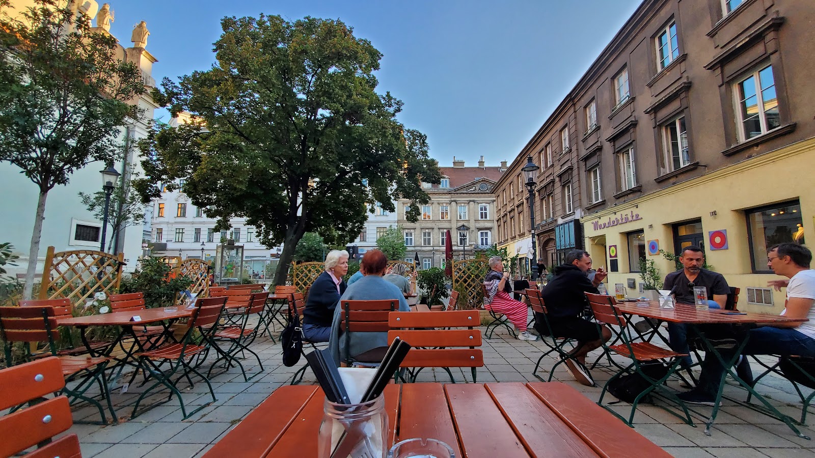Schank zum Reichsapfel Vienna bar interior