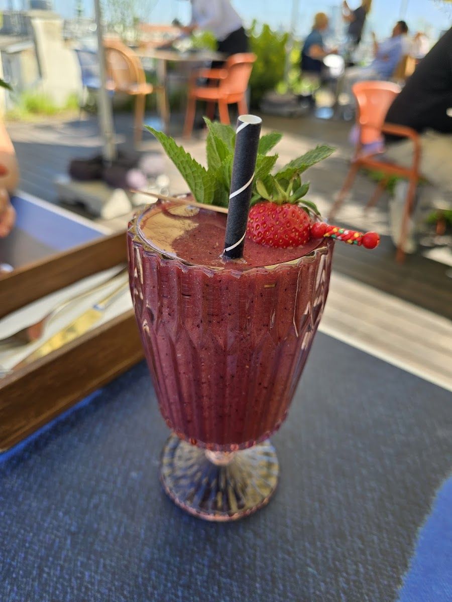 Sky Bar Steffl bar service
