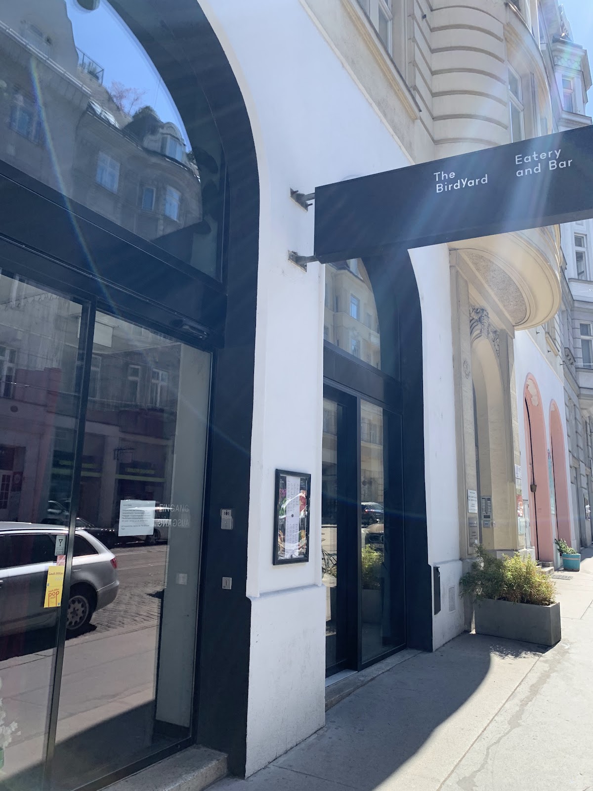 Josephine Bar