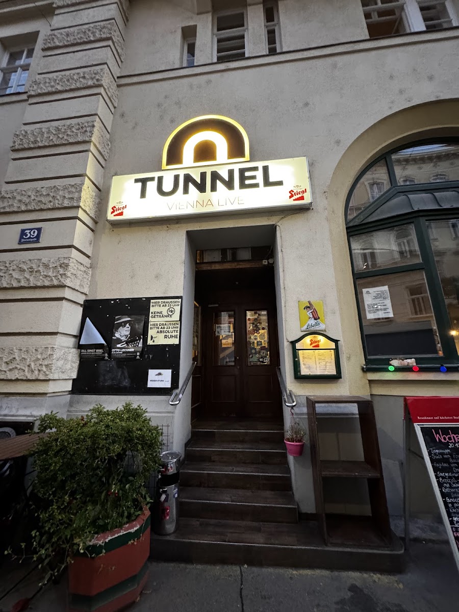 Tunnel Vienna Live, Vienna