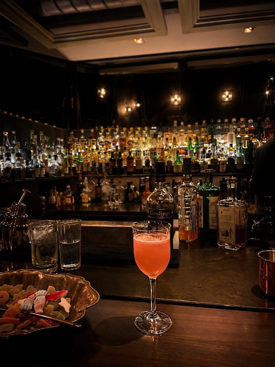 Tur 7 cocktail at the bar