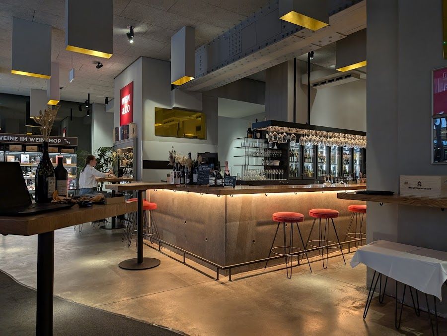 Wein & Co Bar bar service