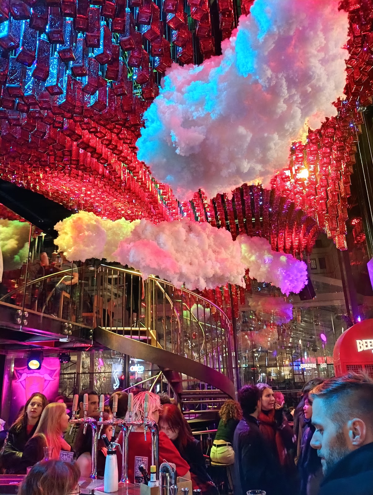 6 Cocktails, Warsaw