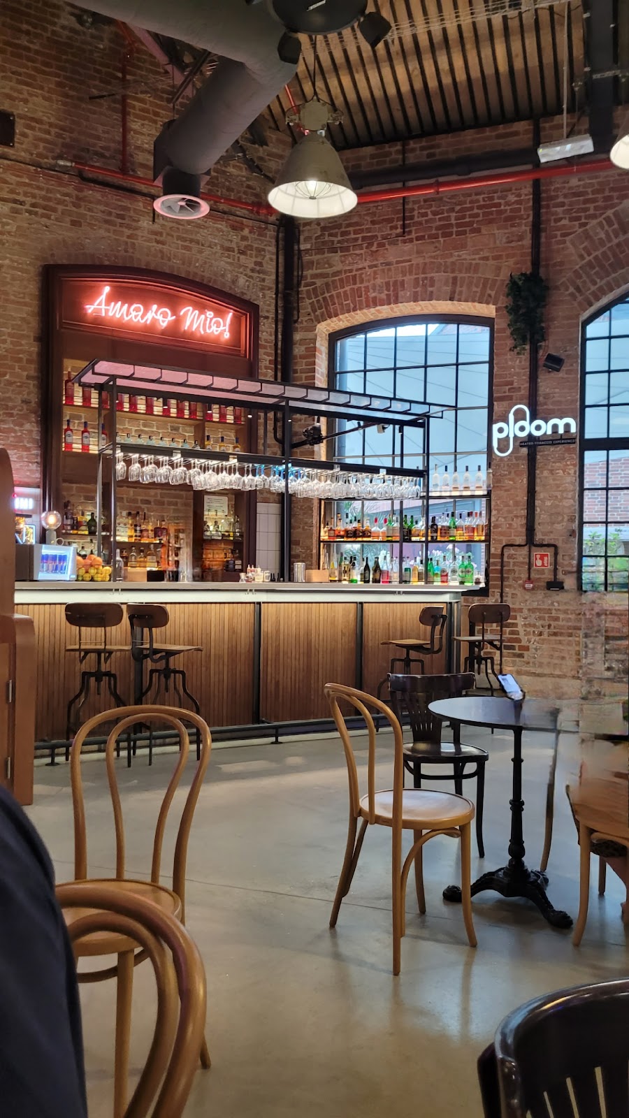 Atelier Amaro Bar