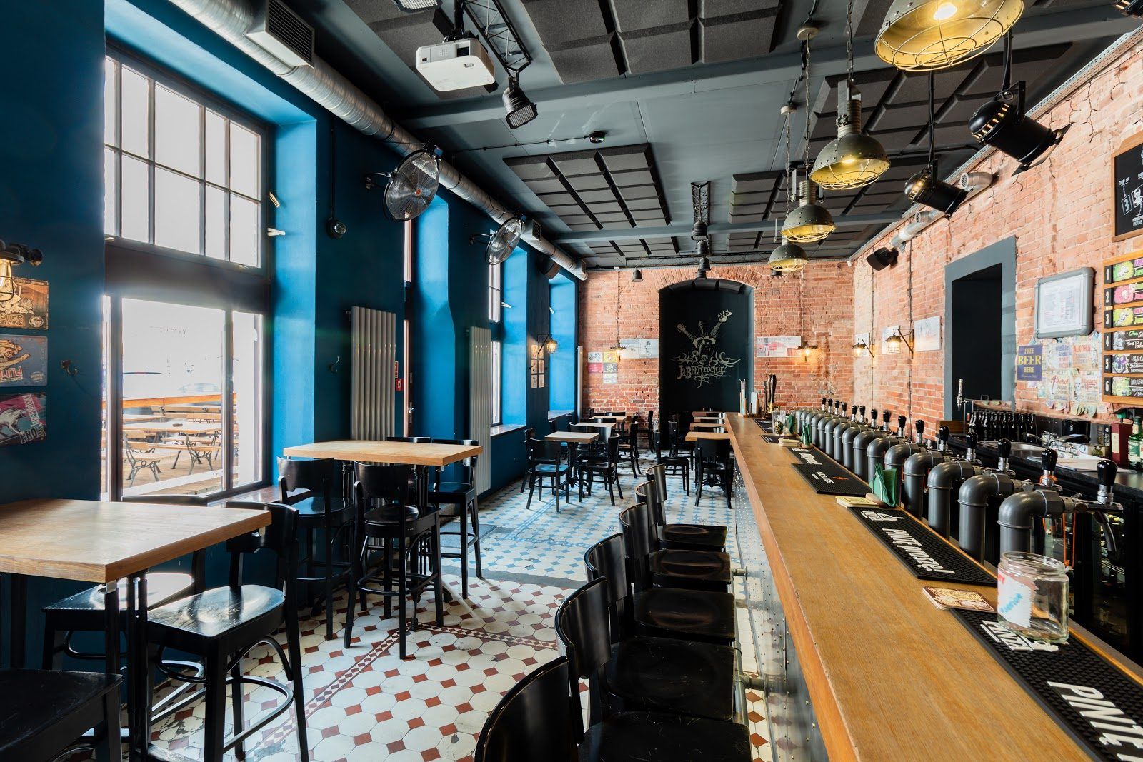 Jabeerwocky Craft Beer Pub Warsaw bar interior