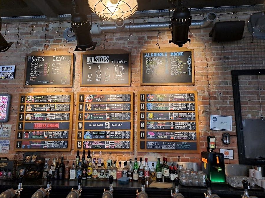 Jabeerwocky Craft Beer Pub bar service