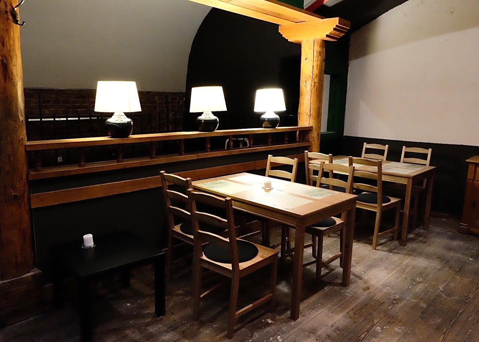 The Shamrock Irish Pub Warsaw bar interior