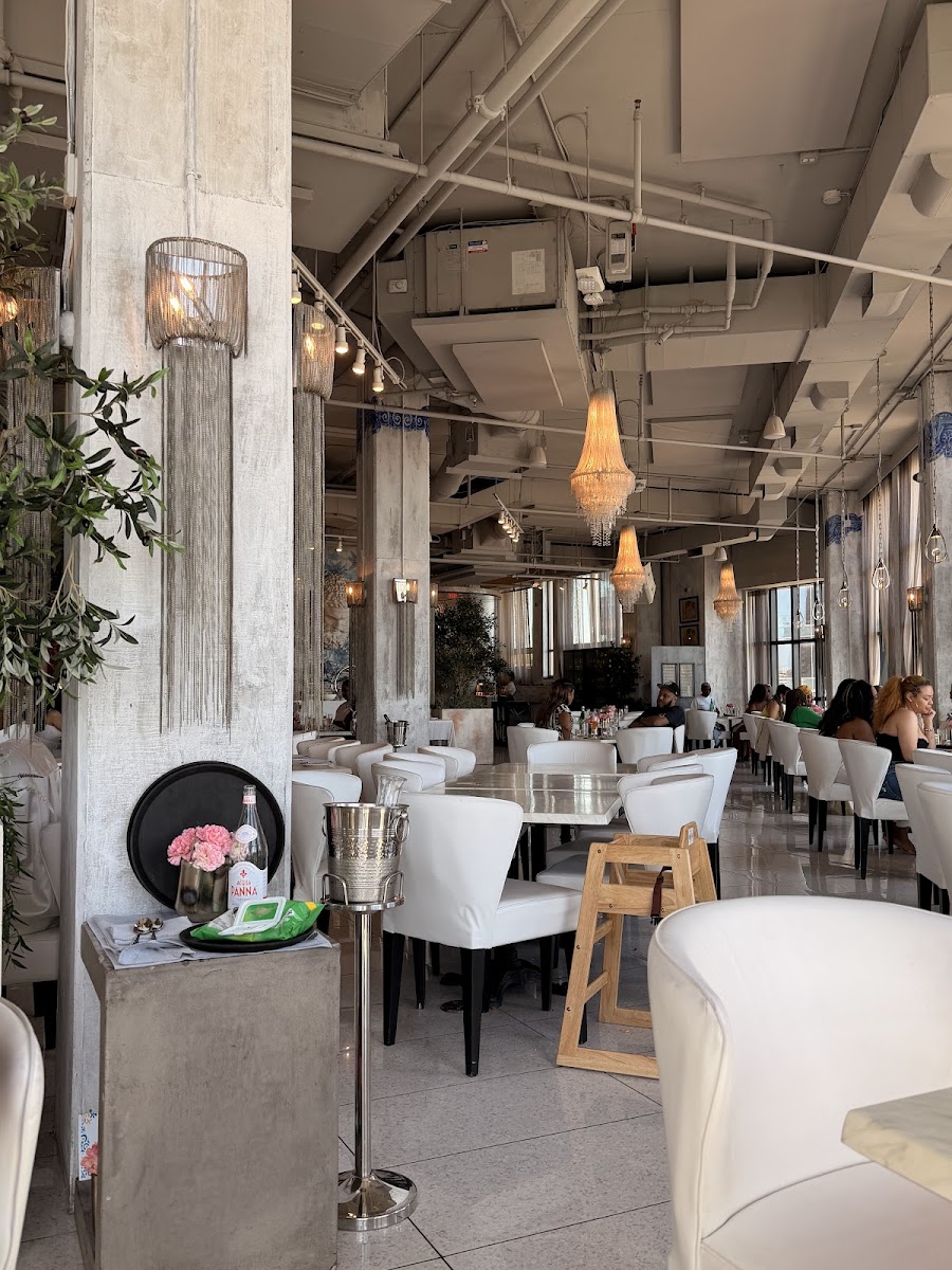 La Vie, Washington Dc