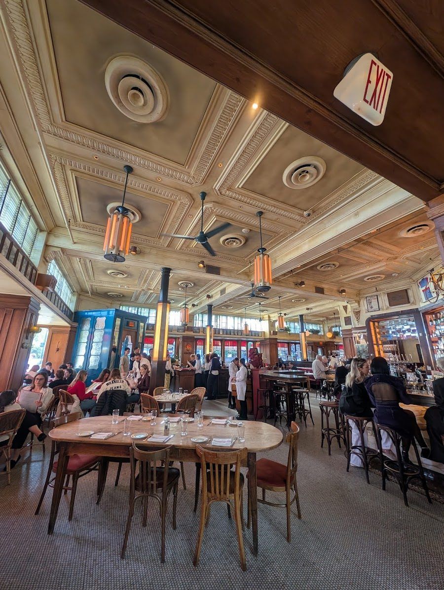 Le Diplomate Bar Washington DC interior
