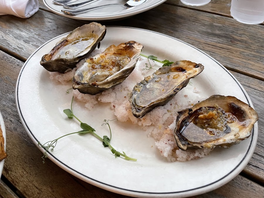 Pearl Dive Oyster Palace interior