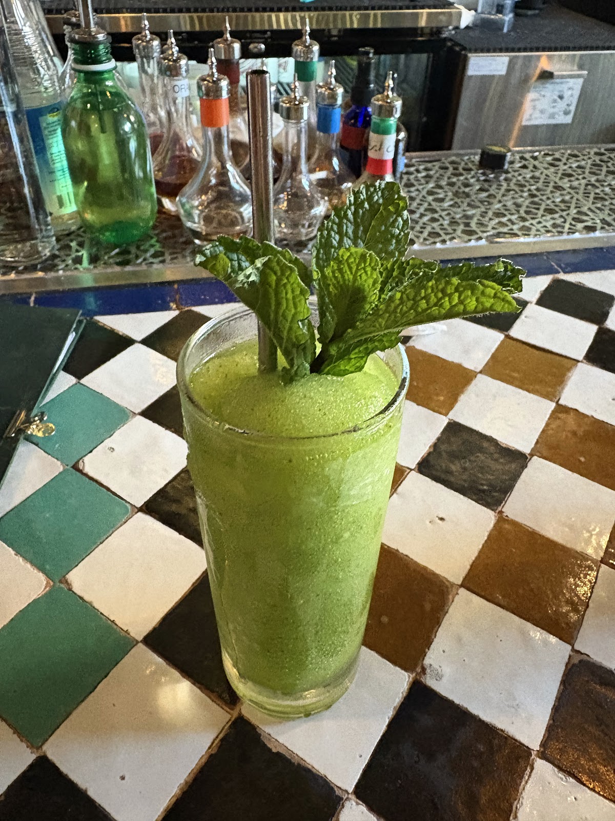 Service Bar