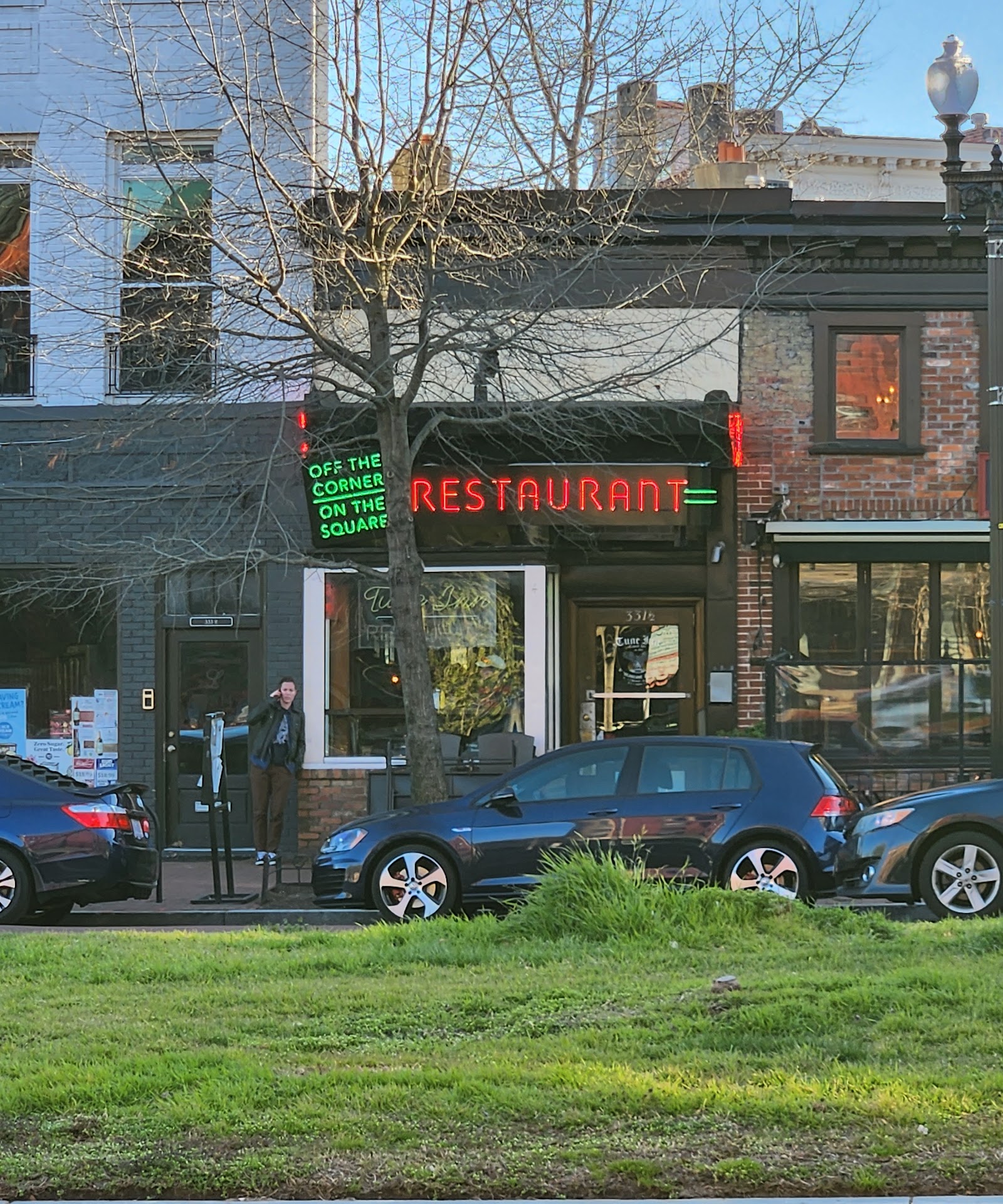 Tune Inn on Pennsylvania Ave SE, Capitol Hill