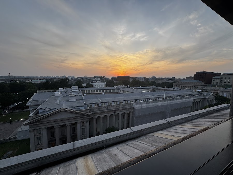 VUE Rooftop terrace and bar above the Hotel Washington, downtown Washington DC