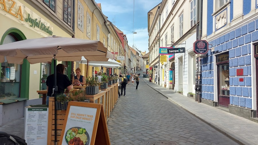Krolo, Zagreb