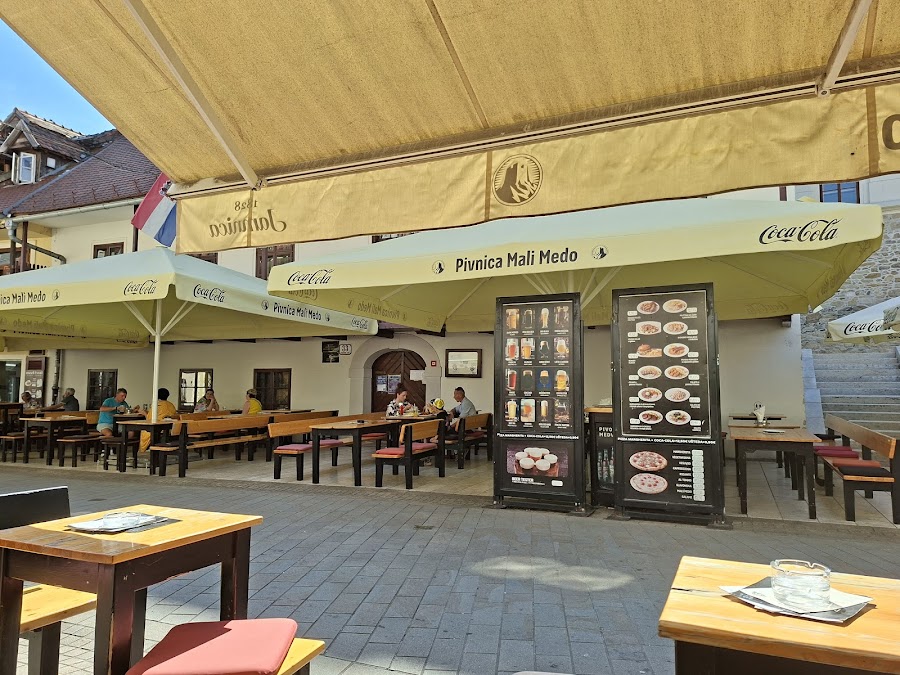 Mali Medo, Zagreb