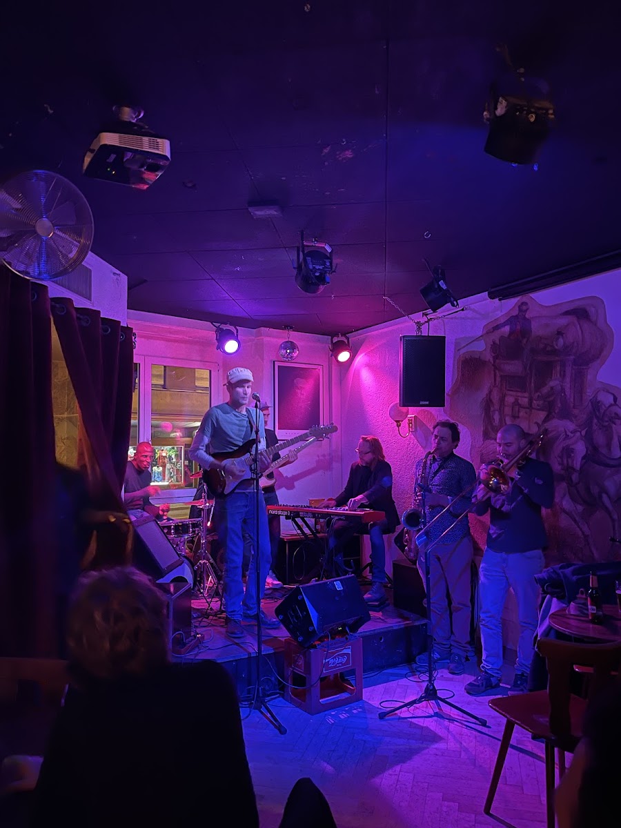 Gotthard Bar, Zurich