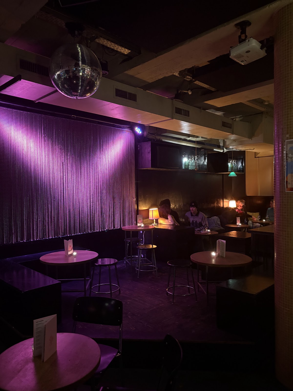 Keller Bar Spiegelgasse, Zurich