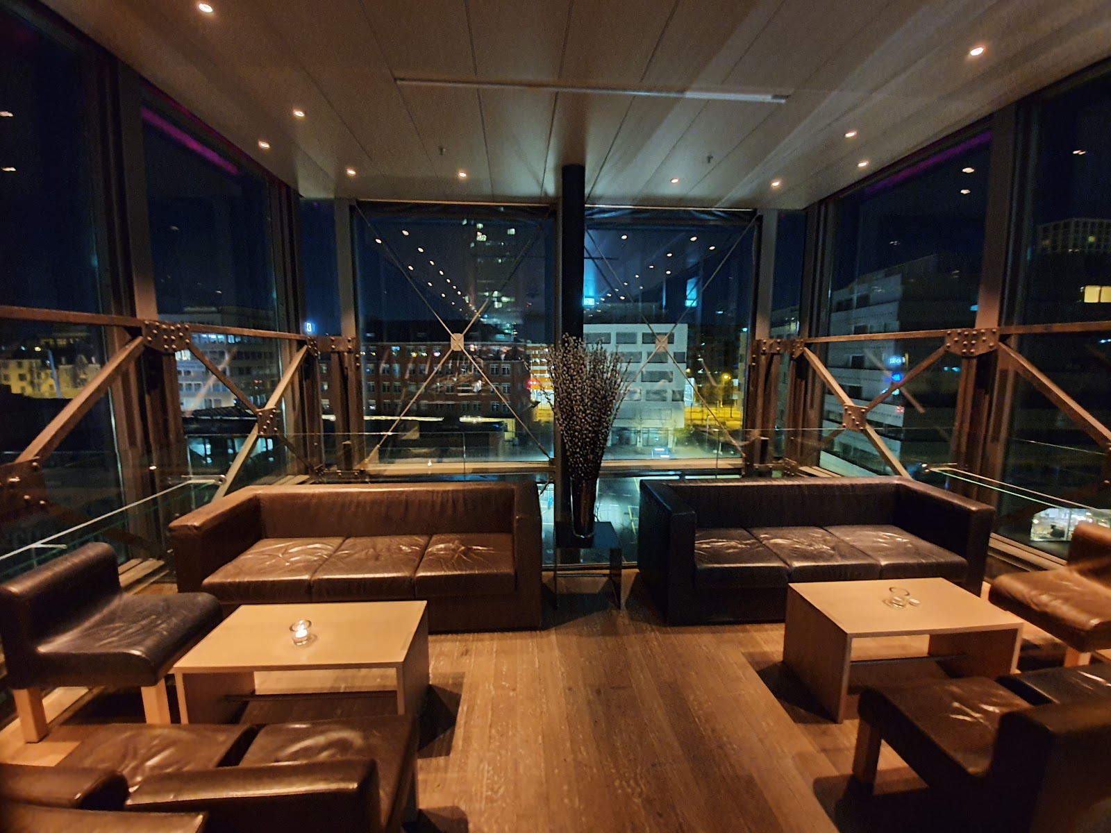 Jules Verne Panorama Bar