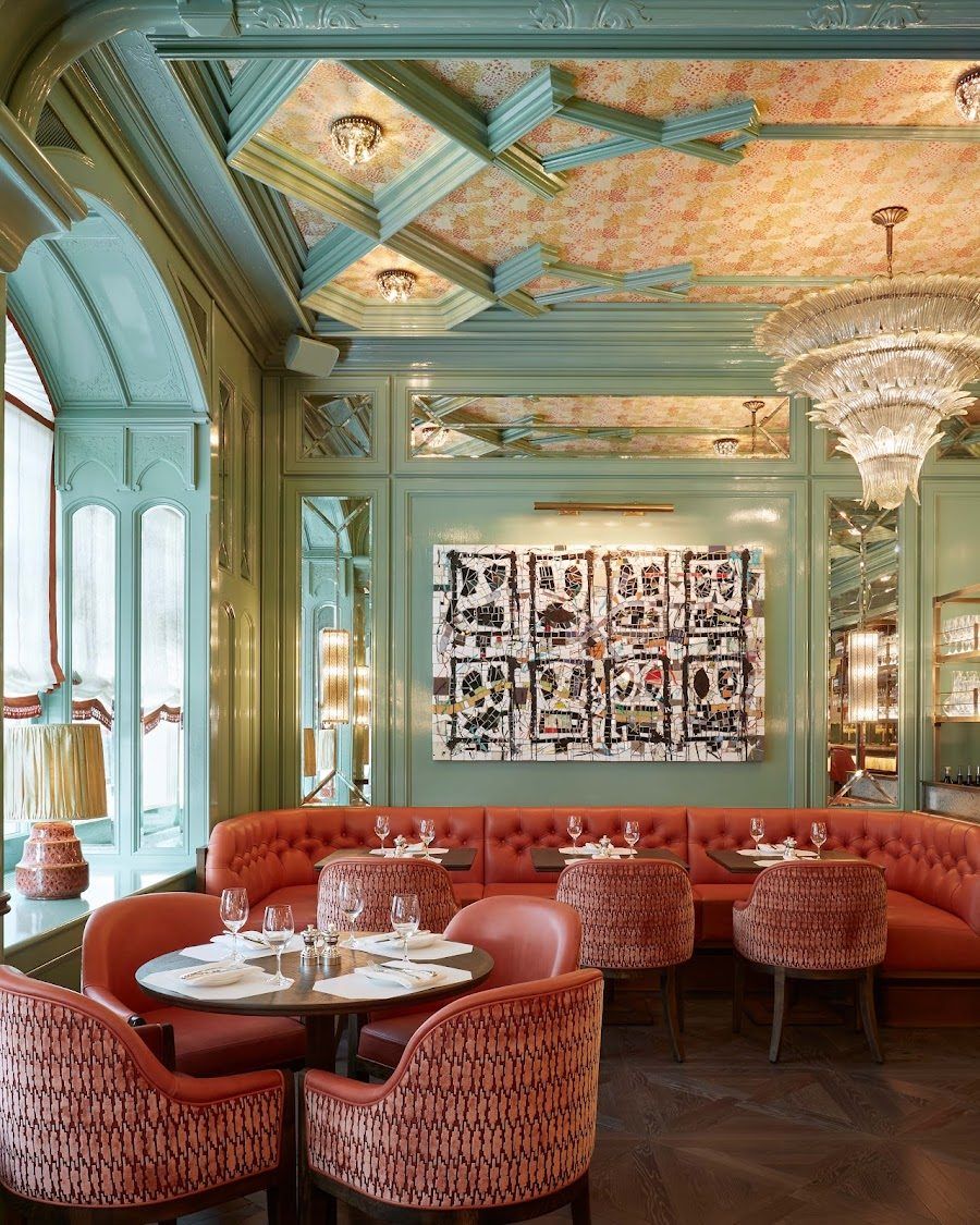 Pavillon Bar at Baur au Lac Old Town atmosphere
