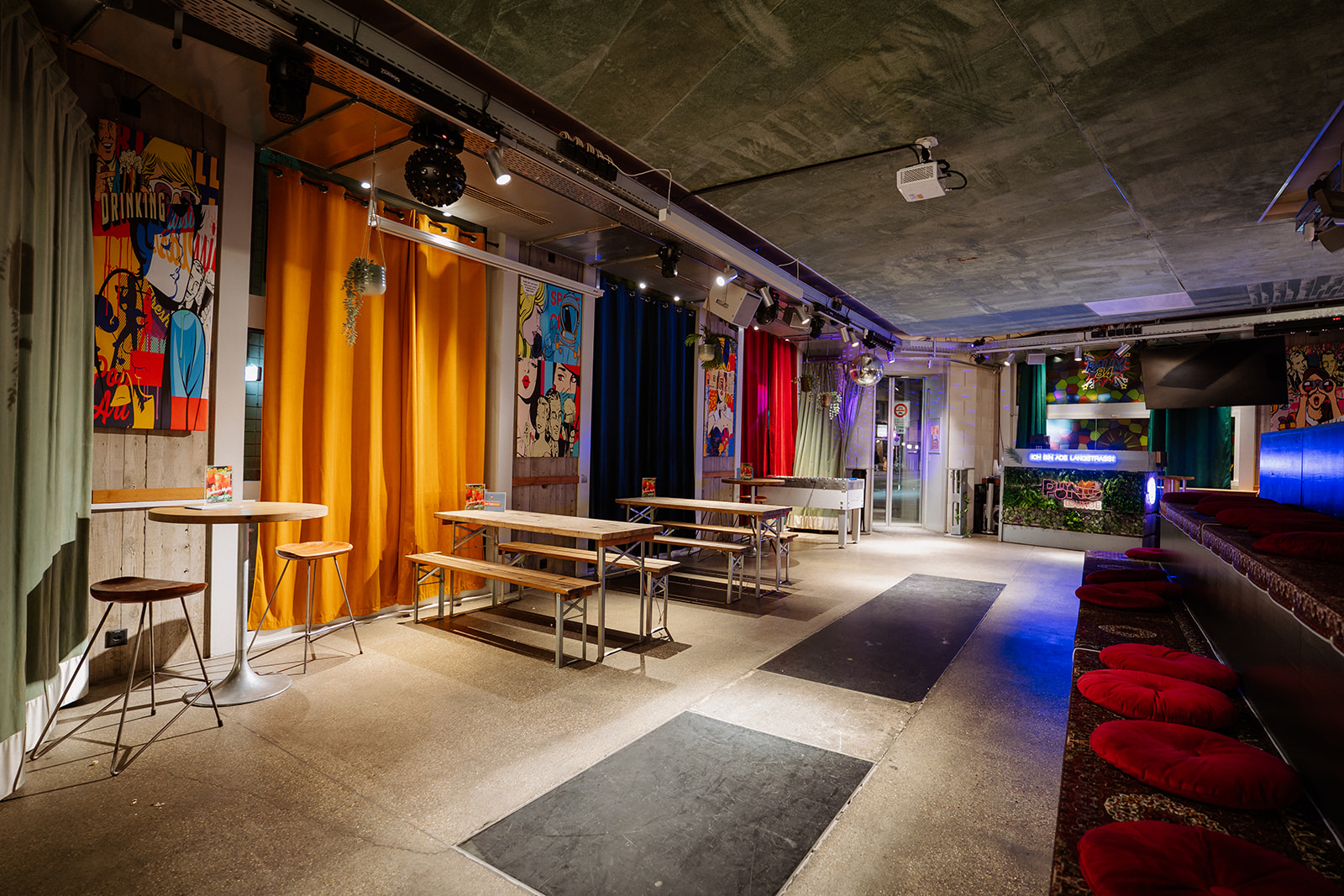 Raum Bar, Zurich