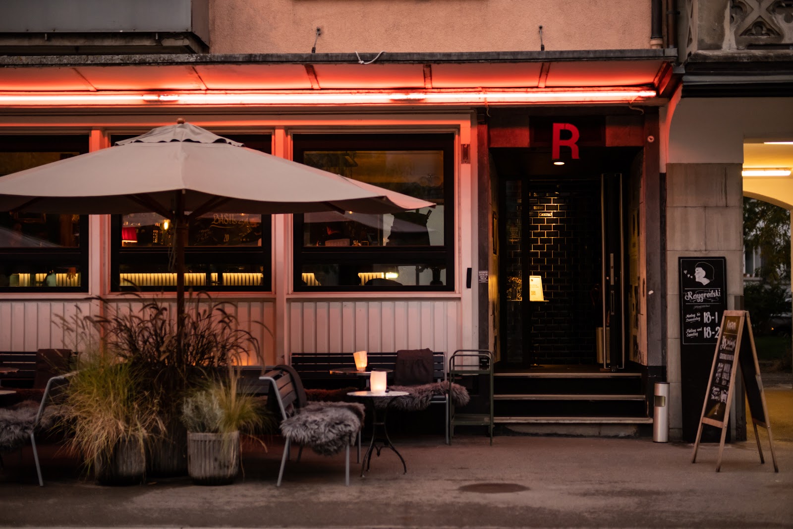 Raygrodski cocktail bar on Brupbacherplatz, Wiedikon Zürich