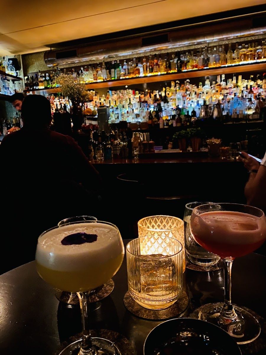 Tales Bar Niederdorf atmosphere