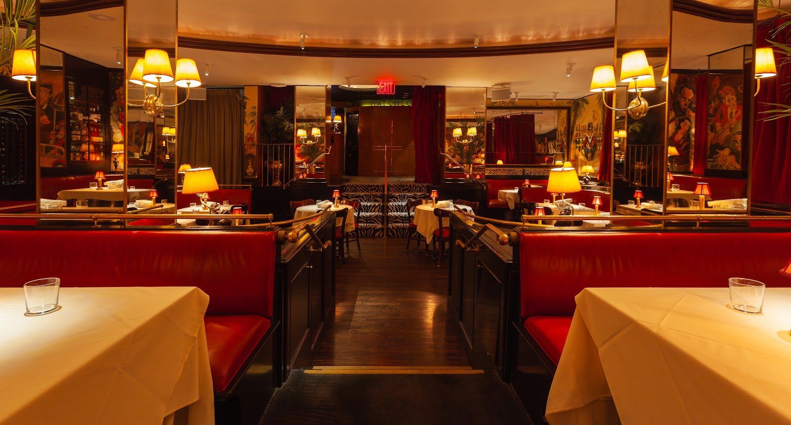Date night bars Barcelona Spain