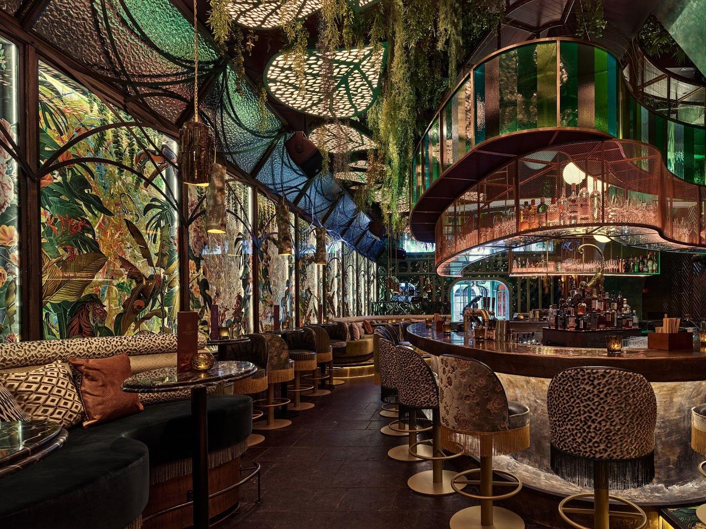 Cafe Chris Amsterdam bar interior