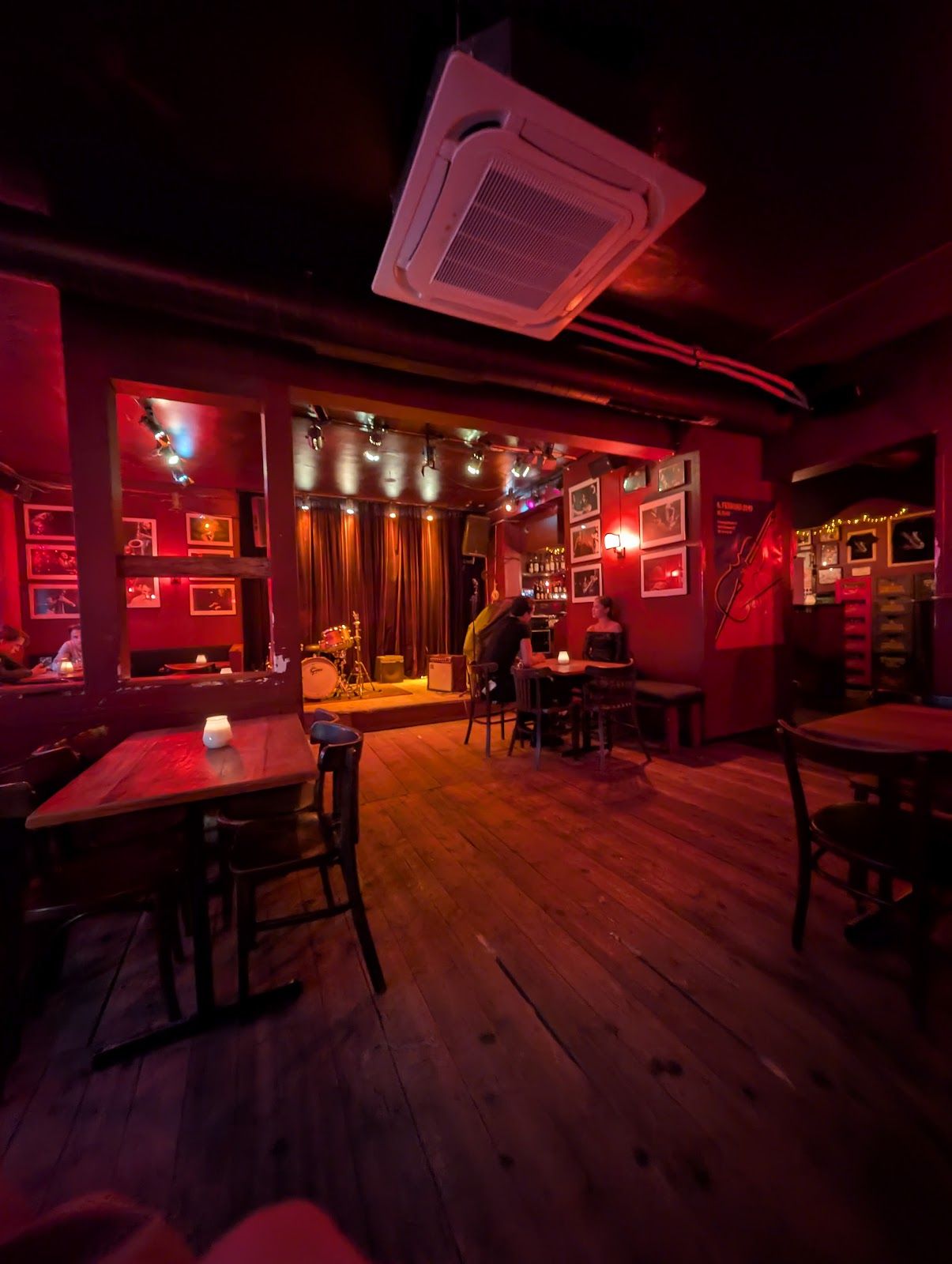 Best Live Music Bars in Copenhagen (2026) — barsforKings