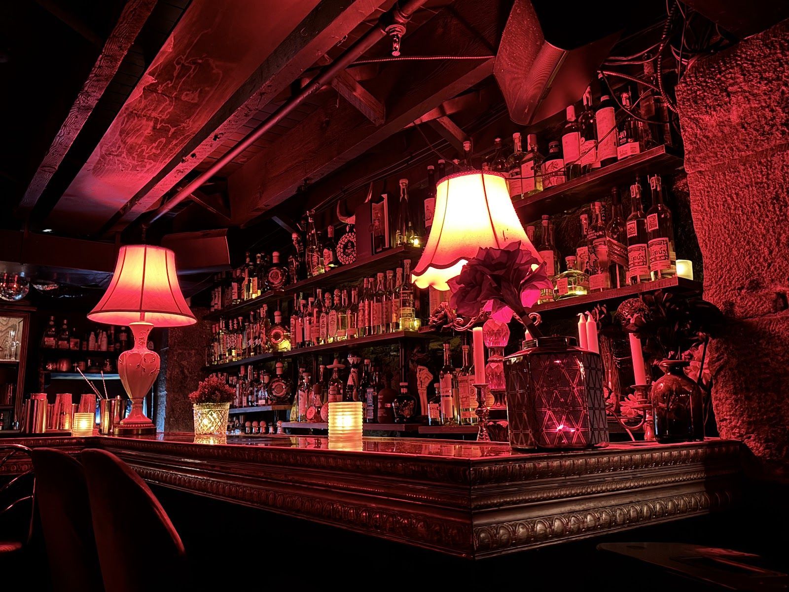 Verre Bouteille Montreal bar interior