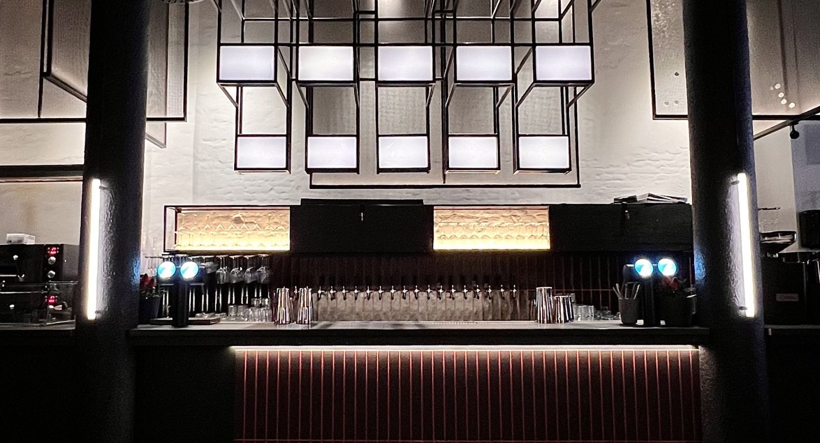 Vaktbua Oslo bar interior