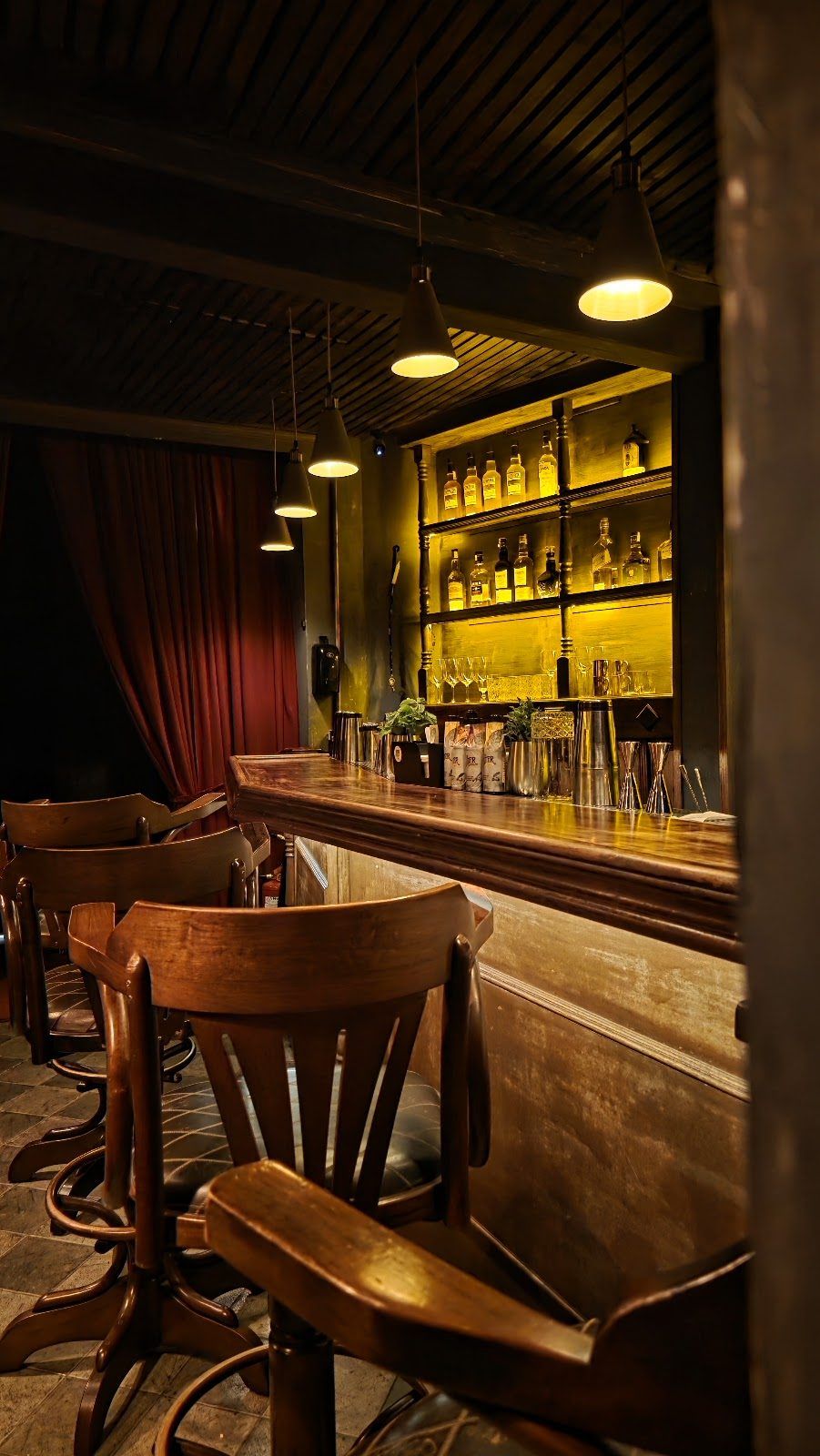 Aquariushiya São Paulo bar interior